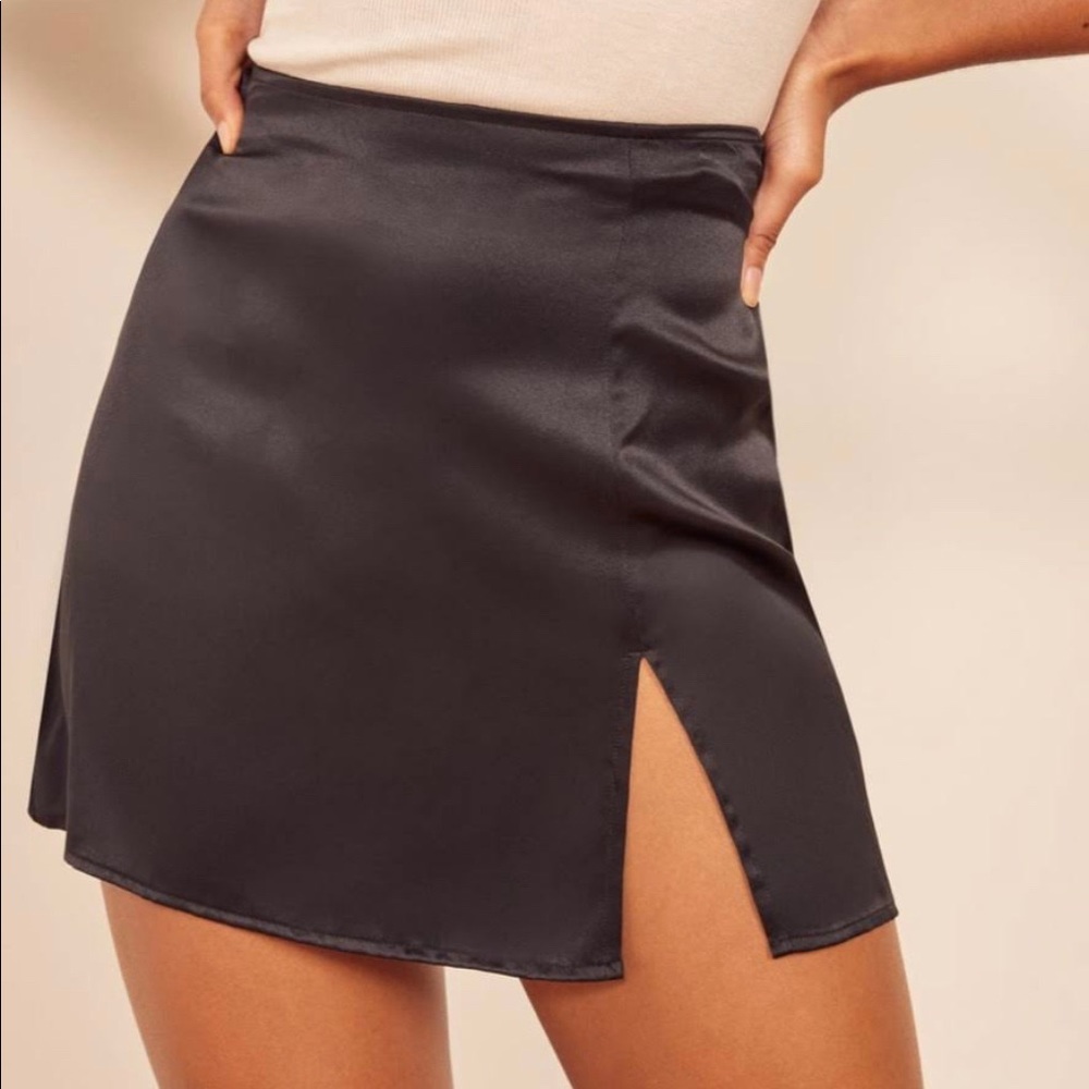 Reformation 100% silk Robbie skirt - size 4